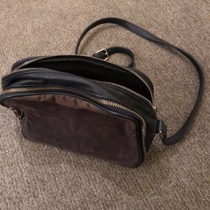 Forever 21 navy crossbody bag